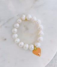 Load image into Gallery viewer, Sarah Stretchy Pearl Bracelet

