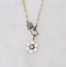 Load image into Gallery viewer, Spring flower necklace
